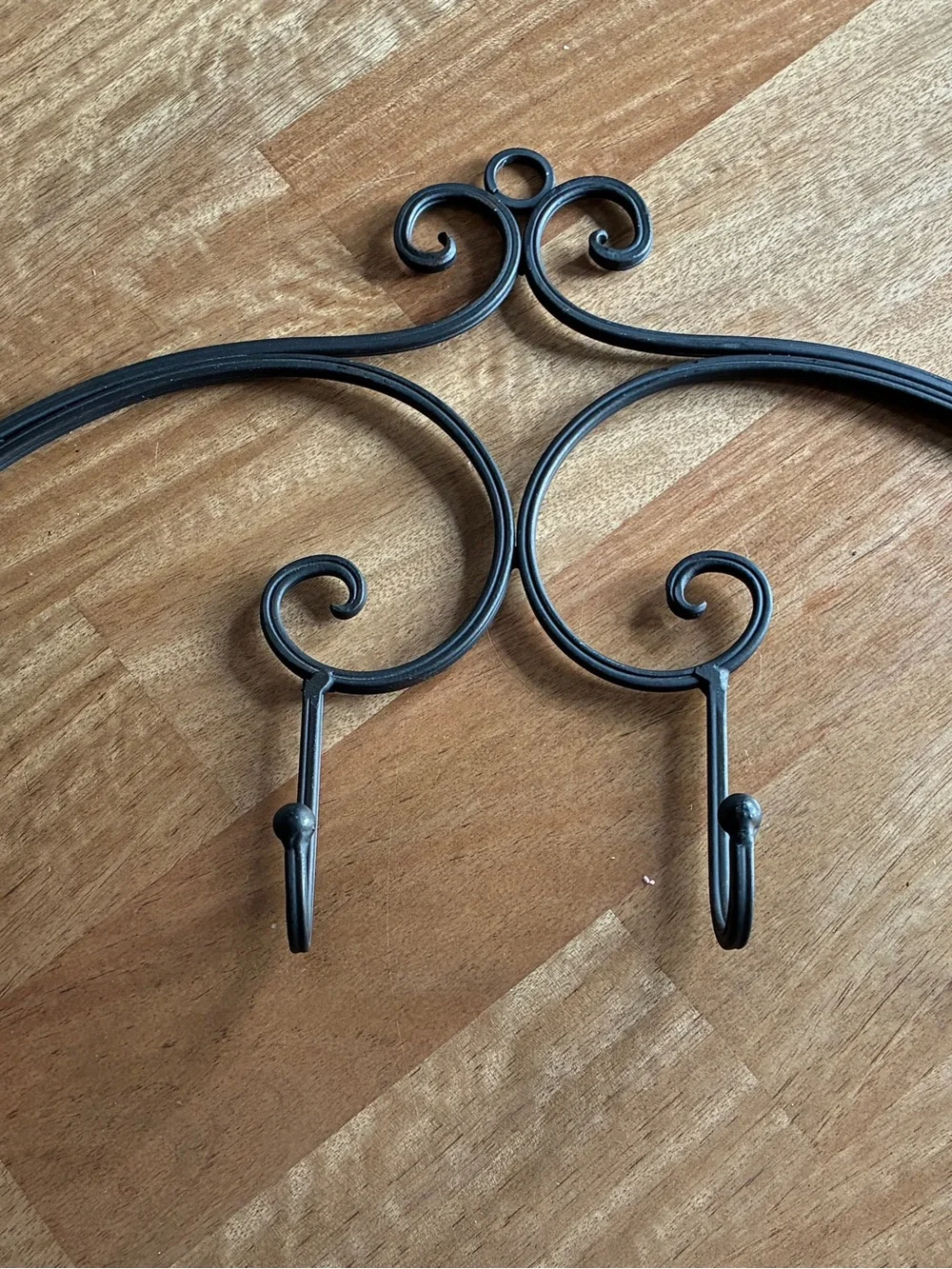 BLACK WROUGHT IRON WALL ORGANIZER JEWELRY HOLDER NECKLACES BRACELETS HAT HOOKS
